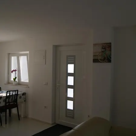 Zagar Apartament *