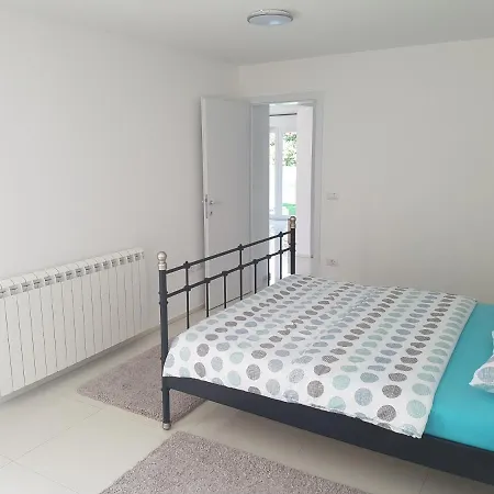 Zagar Apartament *
