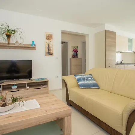 Zagar Apartament *