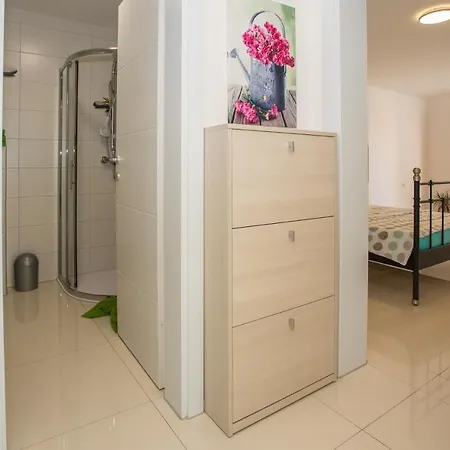 Zagar Apartament *